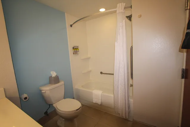 غرفة بسريرين كوين، Holiday Inn Express Hotel And Suites Charleston North 3/4