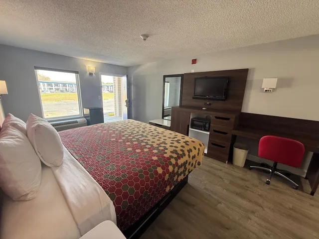 غرفة قياسية بسرير كينج، Econo Lodge Ruther Glen 2/10