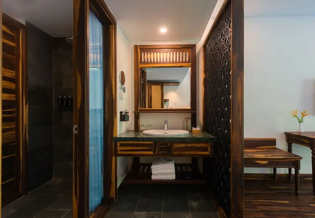 Room, King Bed, Balcony, Alibu Resort 4/4