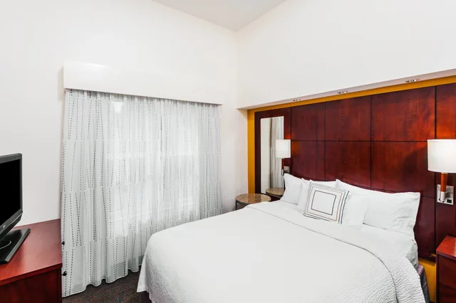 استوديو بسرير كينج مع أريكة، Residence Inn Orlando Airport 1/6