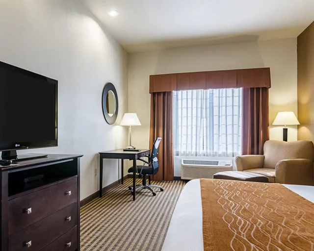 غرفة قياسية بسريرين كوين، Comfort Inn & Suites Lawrence - University Area 3/3