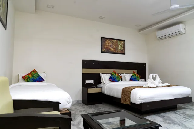 Deluxe, Double Bed, Hotel Royal Dezire 3/7
