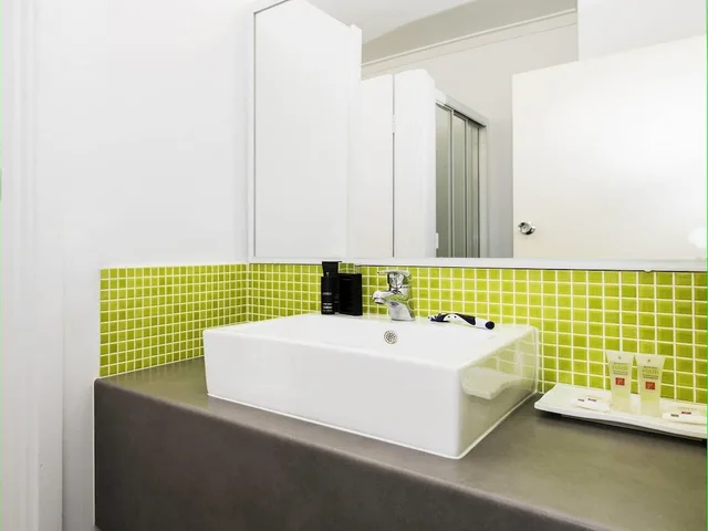 غرفة عائلية بسرير كوين وسريرين فرديين بغرفتي نوم، Ibis Styles Geraldton 4/5