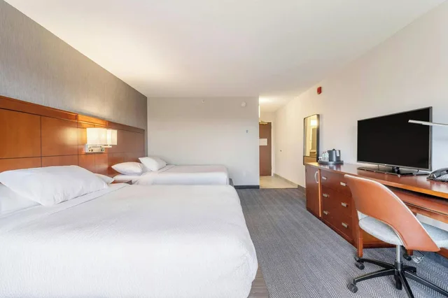 Room, Multiple Beds, Accessible, Courtyard By Marriott Burlington Williston 2/3