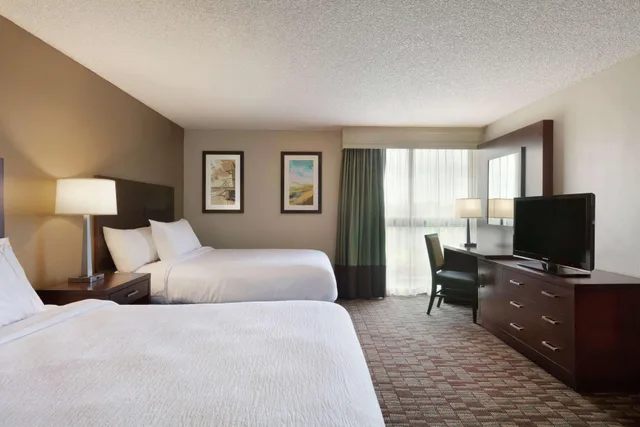 2 Rooms, Suite, 2 Double Beds, Balcony, South Wing، Embassy Suites by Hilton Jacksonville Baymeadows 2/4