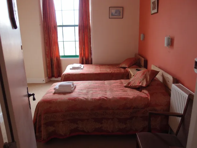 Room, Twin Beds, The Royal Britannia 1/1