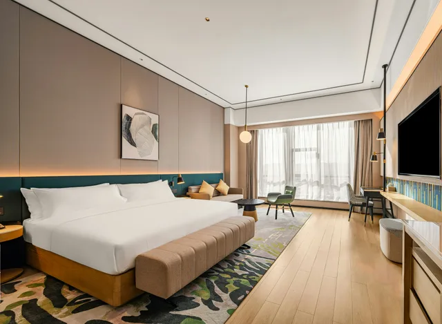 Deluxe, King Bed, Hilton Garden Inn Fenyang Yulongwan 1/6