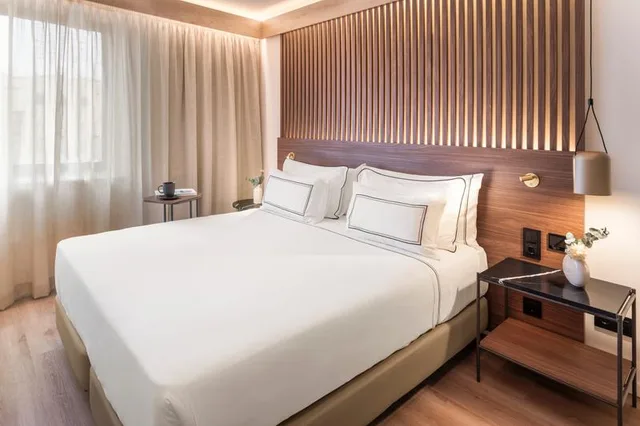 Connecting, the Level، Melia Granada 3/10