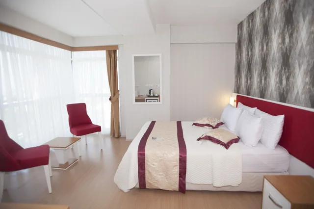 غرفة عائلية بسرير مزدوج وسرير فردي بغرفة نوم واحدة، Konaks Hotel 4/8