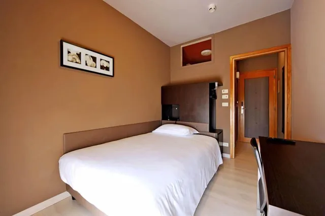 غرفة مفردة، M14 Hotel 4/7