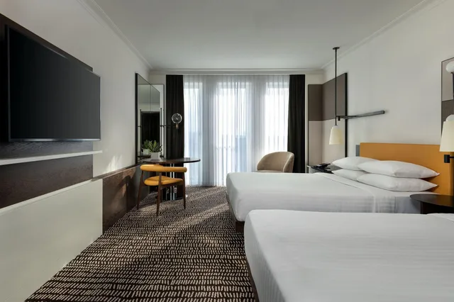 غرفة ديلوكس رباعية بسريرين مزدوجين، Berlin Marriott Hotel 3/6