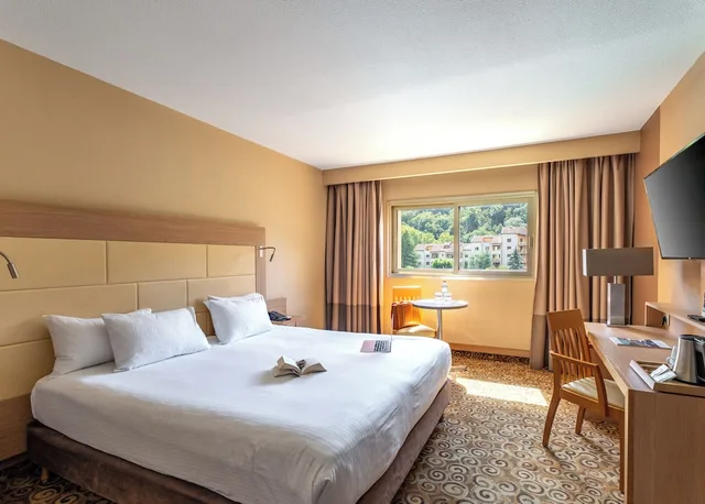 Classic, Twin Beds, Hotel Lyon Metropole 3/5