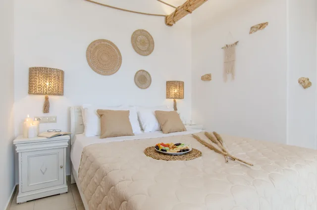 Comfort, Apartment, Queen Bed, Garden and Sea View, Glaronissi Beach 2/10
