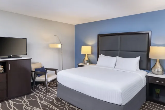 غرفة كلاسيكية بسرير كينج لذوي الإعاقة، The Pierpont Inn 1/2