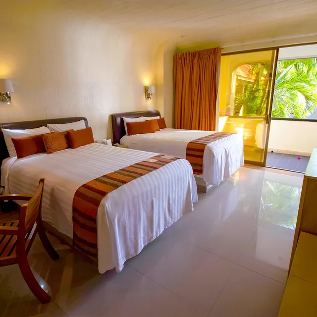غرفة قياسية رباعية، Luna Palace Hotel and Suites 1/7