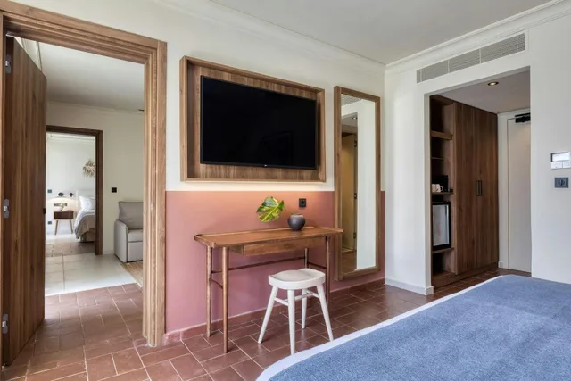 2 Bedrooms, Grand, Sapphire, Suite, Double Bed, Sofa، Domes Aulus Zante Autograph Collection 1/2