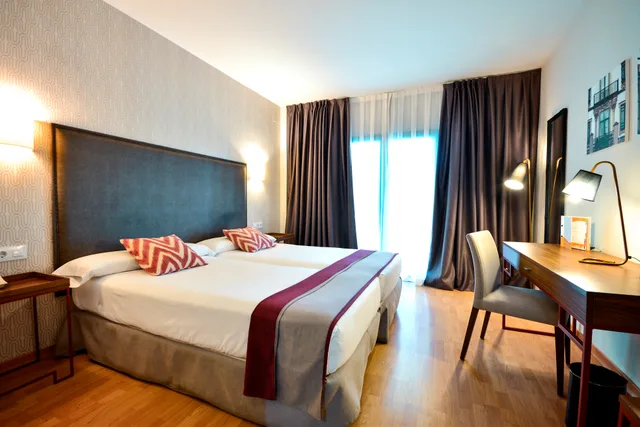غرفة قياسية بسرير مزدوج أو سريرين منفصلين، Hotel Oromana 2/4