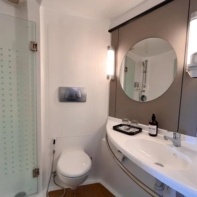 غرفة ديلوكس عائلية مع أريكة، Luminor Hotel Legian Seminyak 4/6