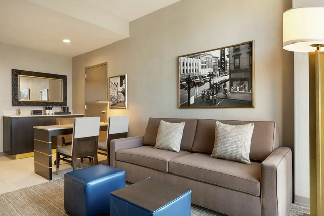 Deluxe, Suite, 2 Queen Beds, Embassy Suites by Hilton Syracuse Destiny USA 2/2