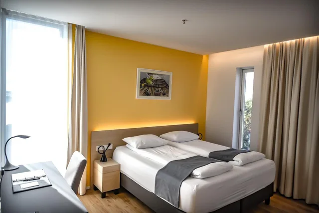 غرفة ديلوكس بسرير مزدوج، Hotel South Coast 2/9