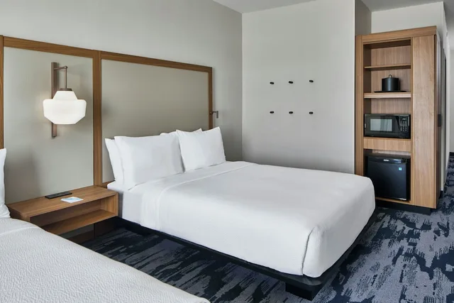 غرفة بسريرين كوين، Fairfield By Marriott Inn & Suites Cornelia 2/3