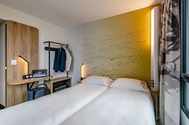 غرفة بسريرين منفصلين، B&B Hotel Le Port Marly Saint Germain en Laye 2/3