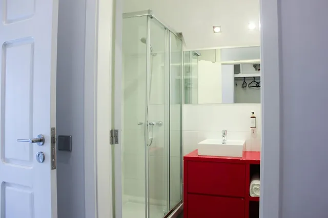 Loft, 2 Double Beds, Private Garden, Sofa، Oporto Trendy Apartments 3/4