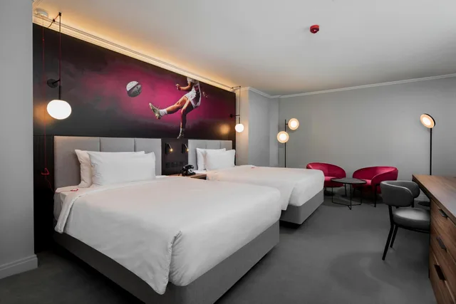 غرفة عائلية، Radisson RED London Twickenham 4/7