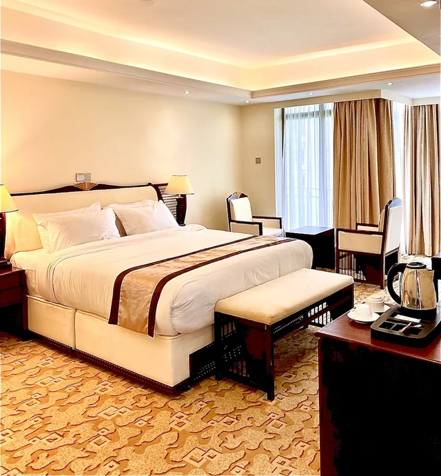 غرفة ديلوكس بسرير كينج، Hotel De Leopol International 2/2