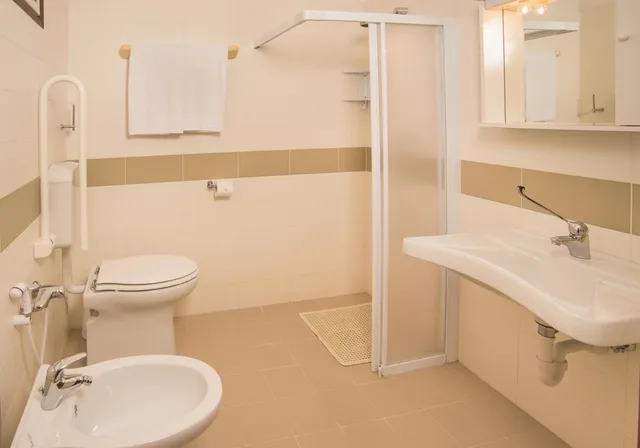غرفة ثلاثية بشرفة، Hotel Azzorre Antille 3/3