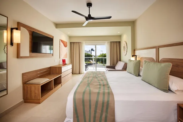 غرفة قياسية بإطلالة على البحر، RIU Negril All Inclusive 2/5
