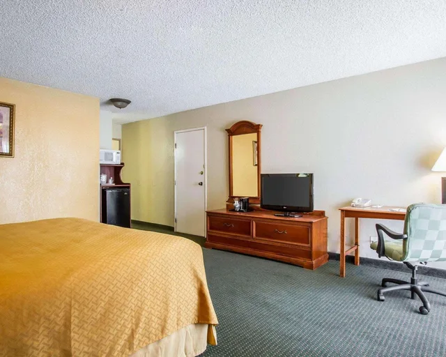 جناح بسرير كينج، Quality Inn Tucson Downtown near Convention Center 5/5
