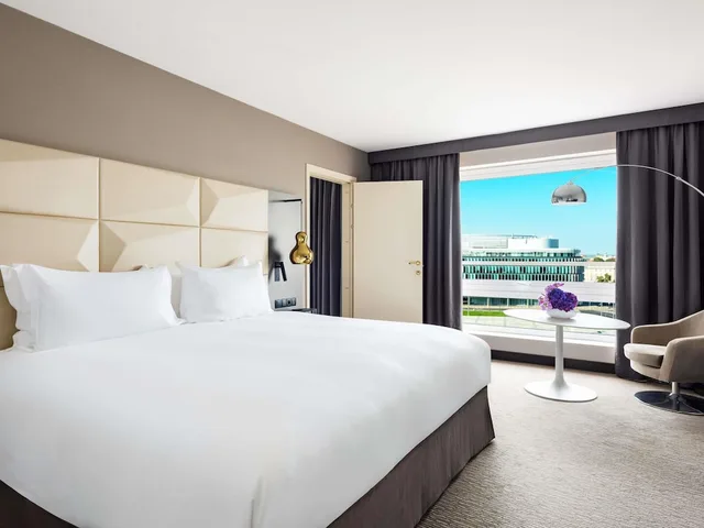 Suite, King Bed, Square View، Sofitel Victoria Warsaw 1/10