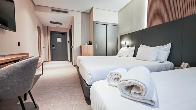 Room, Single, Murphy Bed, Queen Bed, with Extra Bed، Silken Ciudad Gijon 1/7