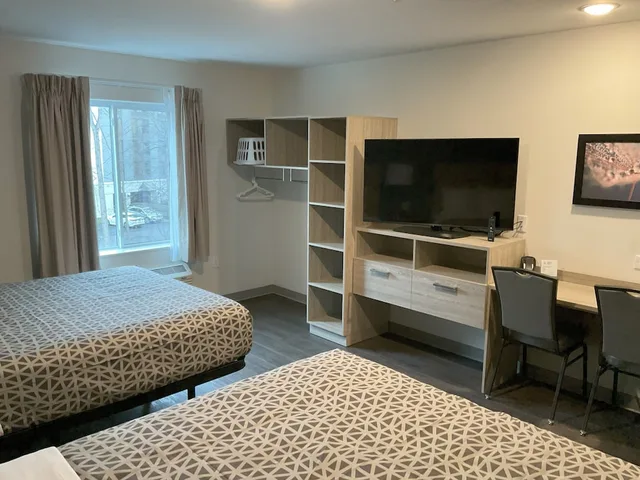 Suite, 2 Queen Beds, Accessible, WoodSpring Suites Charlotte Airport 2/5