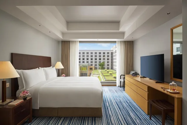 غرفة ديلوكس بسرير كينج، Grand Hyatt Mumbai Hotel and Residences 1/8