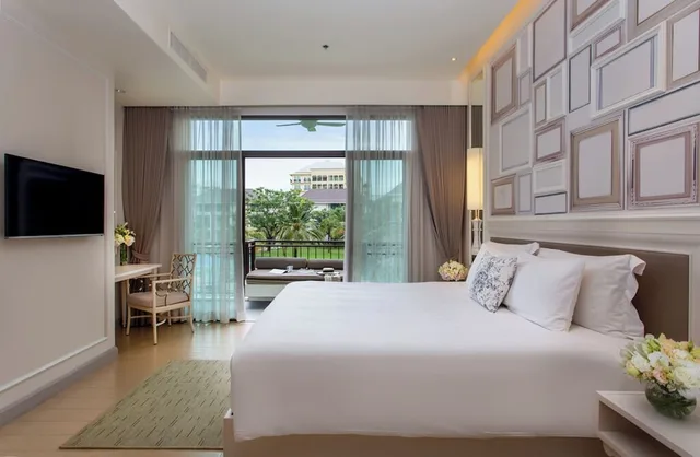 Garden, Premium, Deluxe, King Bed, U Sathorn Bangkok Hotel 2/4
