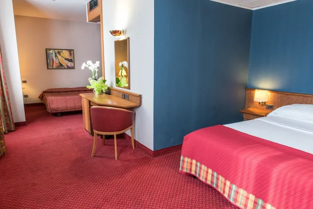 غرفة رباعية بسريرين مزدوجين، Idea Hotel Piacenza 1/3