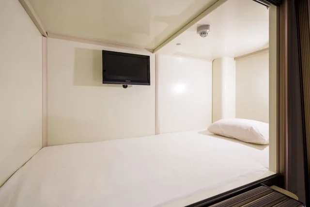 Private, Single Bed, Male Floor، Capsule Hotel CUBE 1/2
