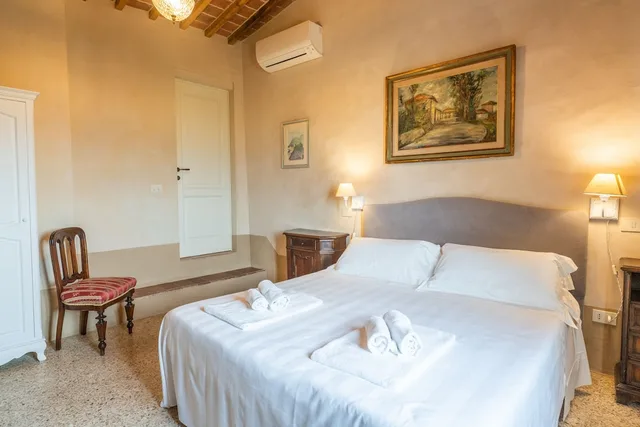 غرفة قياسية بسرير مزدوج وسريرين منفصلين، PALAZZO MOSELA ALLA PORTA 2/10
