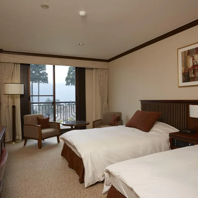 غرفة قياسية بسريرين منفصلين مع سرير إضافي، Hotel de Yama, Hakone Lakeside 1/5