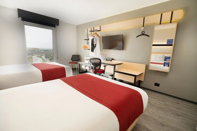 room, 2 double beds, City Express by Marriott Santiago Aeropuerto Chile 3/7