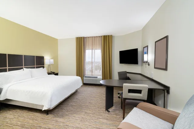 غرفة بسرير كينج لذوي الإعاقة، Candlewood Suites Nashville - Franklin 3/9
