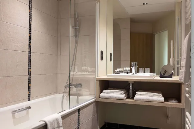 جناح جونيور بسرير كوين مع أريكة، Best Western Plus Hotel Escapade Senlis 2/2