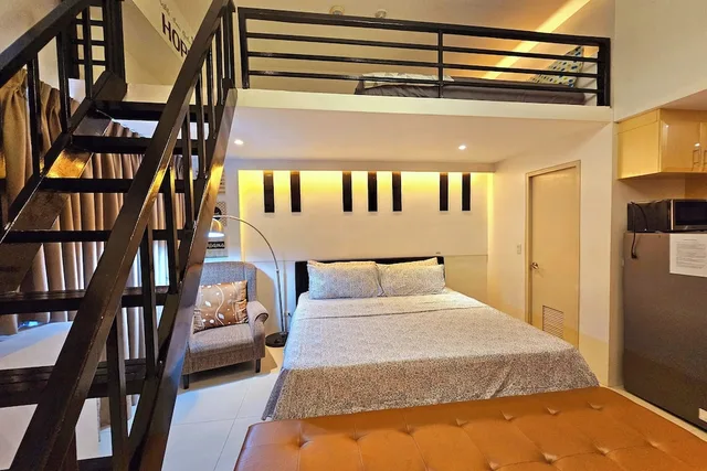 Studio Loft King Bed، PRS at One Palm Tree Villa near Airport 2/5
