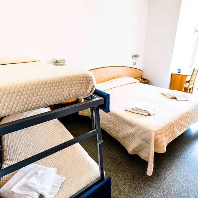 غرفة رباعية، Hotel Saint Louis 1/8