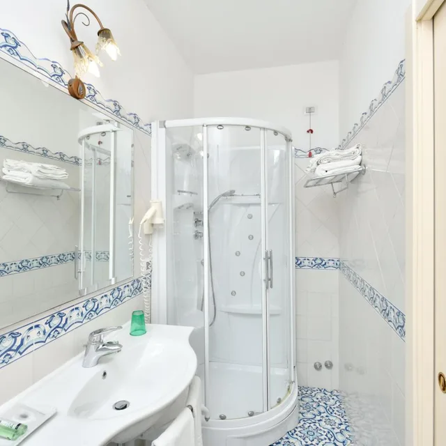 غرفة قياسية بسرير مزدوج أو سريرين منفصلين في الملحق، Villa Sirio Hotel 6/7