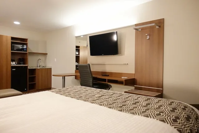 Efficiency, Queen Bed، Microtel Inn & Suites By Wyndham Sault Ste. Marie 4/5
