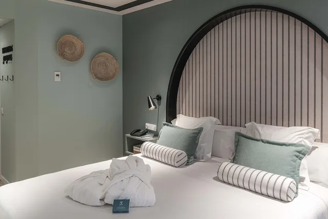 غرفة بريميوم مفردة بسريرين منفصلين، Hotel Vincci Bonjardim 3/7