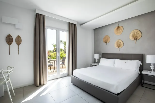 DZD Double Deluxe Room، Giardino Dei Pini 1/5